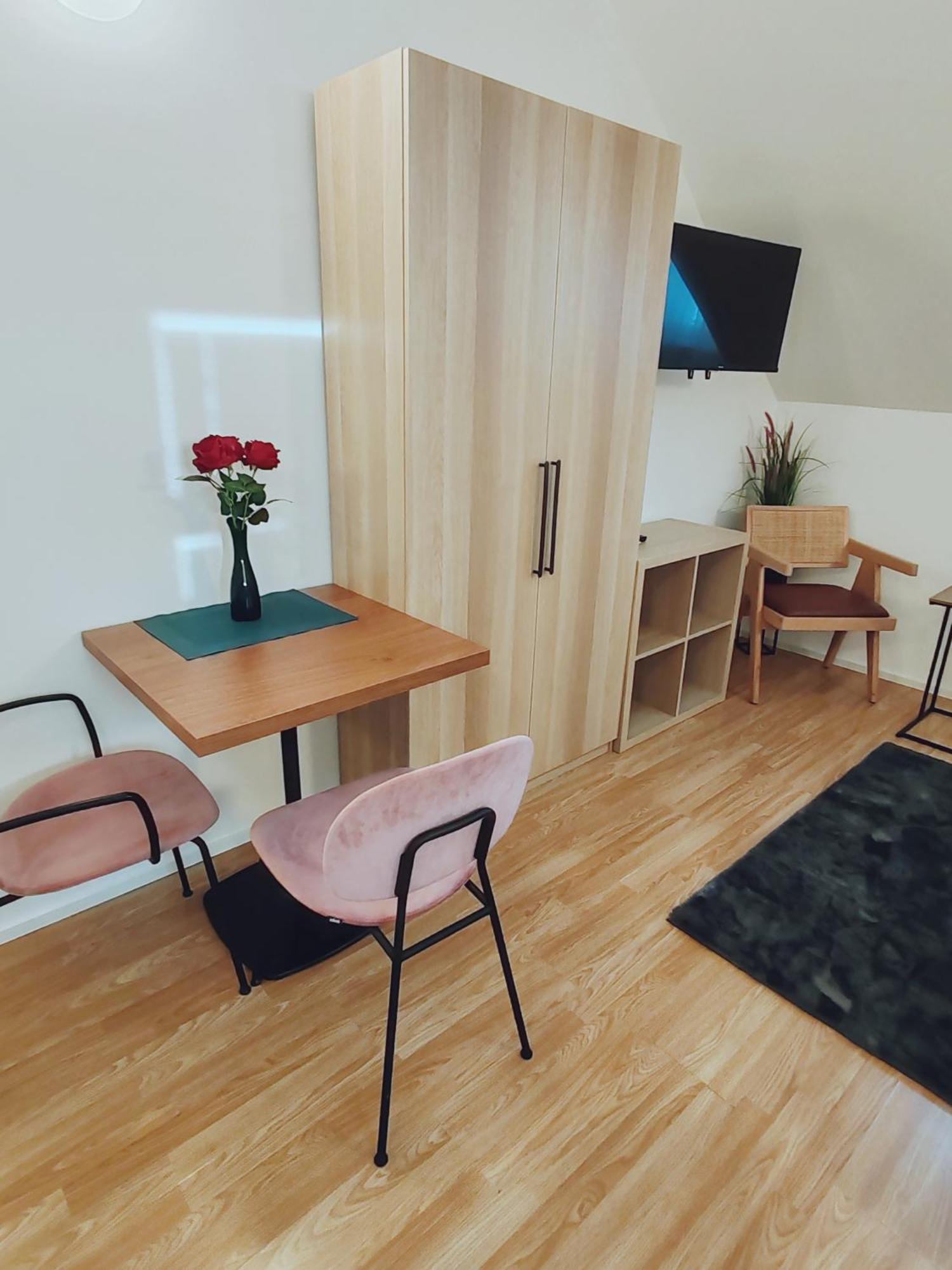 Lucky Center Ljubljanaアパートメント エクステリア 写真